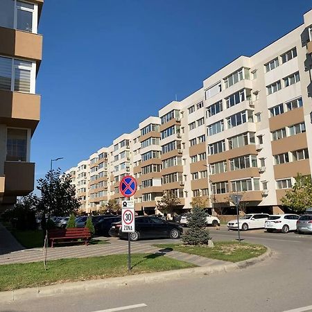 Lovely Bacau 1 Bedroom Apartment Exteriör bild